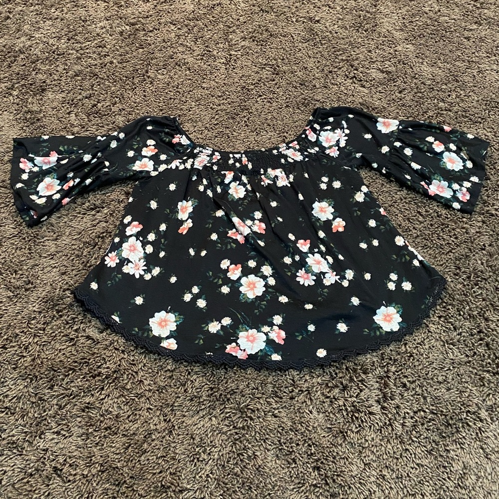 NOBO off the shoulder floral top size s